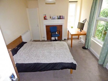 1 Bed - Sea View Place, Aberystwyth, Ceredigion - Photo 5