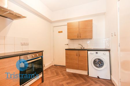 3 bed Ground Floor Flat for Rent - Photo 3