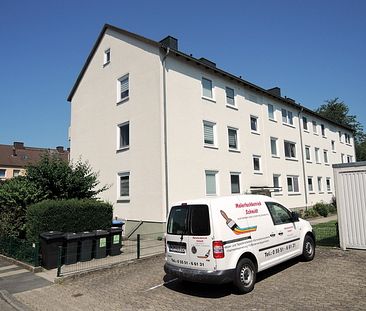 "RESERVIERT" Frisch renovierte Etagenwohnung mit Einbauküche und Balkon in angenehmer Lage in der Südstadt - Photo 1