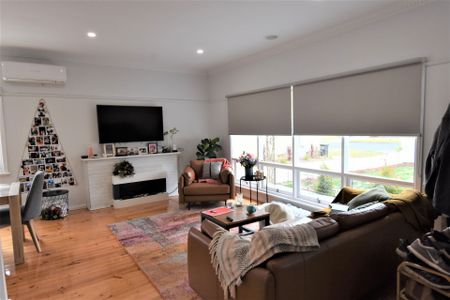 16 Longley Street, Alfredton - Photo 2