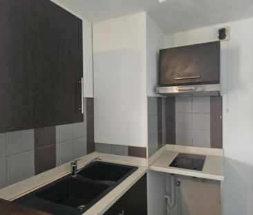 Location Appartement 2 pièces 39m² ST DENIS 97400 - Photo 4