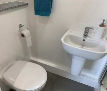 Studio to rent - Photo 5