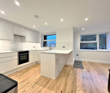 Beautifully refurbished 1-bed flat, Ealing W5 2JD - Photo 3