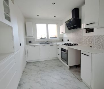 Location Appartement 4 pièces 60m² - Photo 4