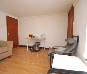 1 Bed Flat, Arlington Road, NW1 - Photo 2