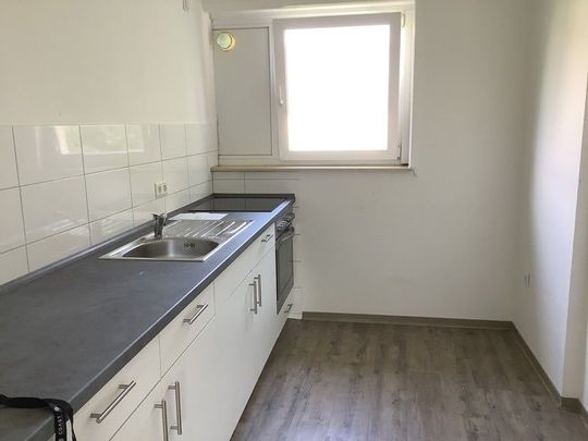 Helle 3 Zimmer Wohnung mit Balkon, sofort anmietbar! - Photo 1