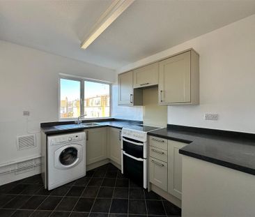 2 bedroom flat to rent - Photo 6