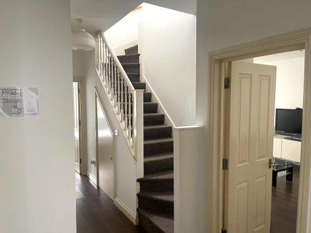 3 bedroom apartment to rent - Photo 4