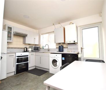 2 bedroom end of terrace house to rent - Photo 6