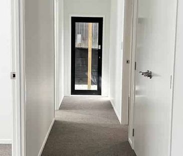 Modern 3 bedroom dwelling at the heart of Pukekohe - Photo 3