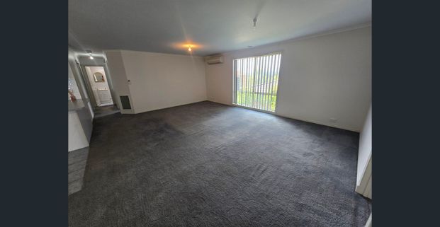 3 Bedroom Townhouse - Available Now - Photo 1