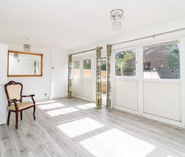 4 bedroom maisonette to rent - Photo 1