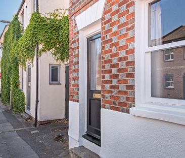 2 bedroom terraced house to rent - Photo 1