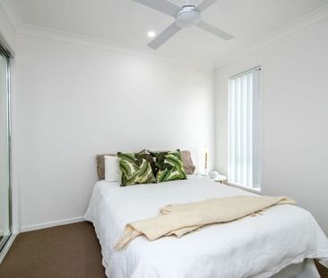 STYLISH LOW MAINTENANCE DUPLEX - Photo 5