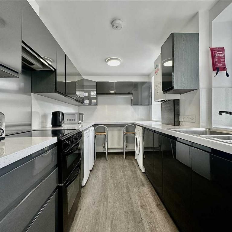 5 bedroom house share to rent - Photo 1