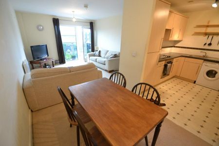 2 bedroom apartment to rent - Photo 2