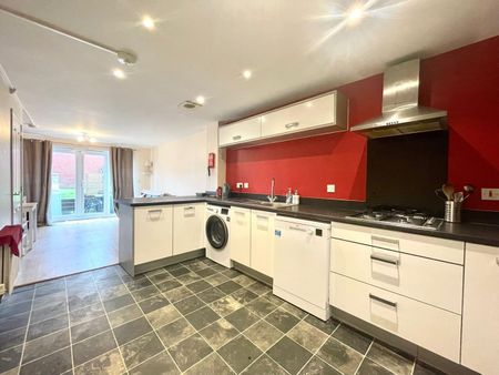 4 Bed Terraced House, Dorian Road, BS7 - Photo 5