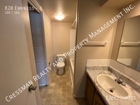 1 bed, 1 bath APARTMENT located in Rosemont, Regina, SK. - Photo 4