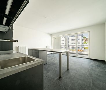 Appartement - à louer - - Photo 2