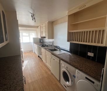 Elgar Avenue, Surbiton - Photo 1