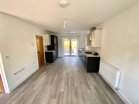 2 bedroom terraced house to rent - Photo 3