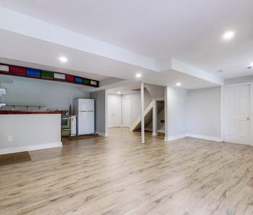 For Lease - 2 Craigleith Crescent, Richmond Hill, Ontario - Photo 1