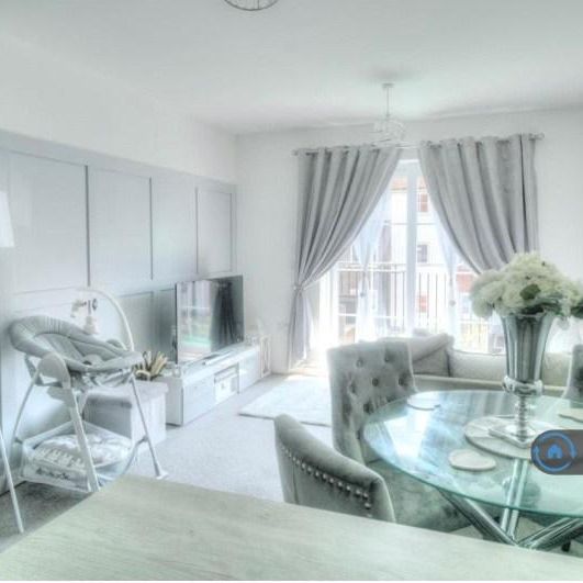 2 bedroom flat to rent - Photo 1