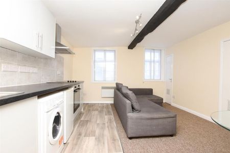 1 bedroom flat to rent - Photo 2