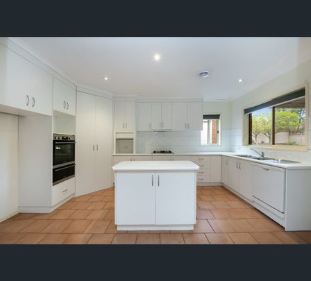 78 Mistletoe Street, Golden Square, Vic 3555 - Photo 1