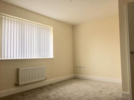 2 bedroom link detached house to rent - Photo 2