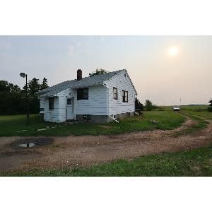 2 Bed 1 Bath Acreage For Rent Sturgeon County - Photo 5