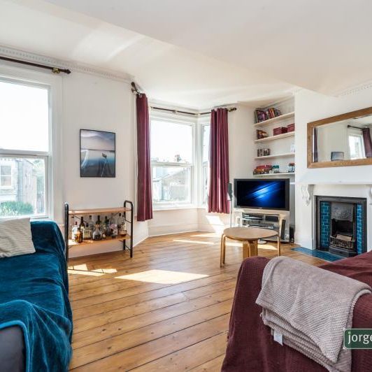 3 bedroom flat to rent - Photo 1