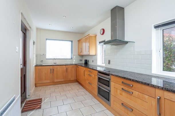 16 Ardmore Park South, BT10, Belfast - Photo 1