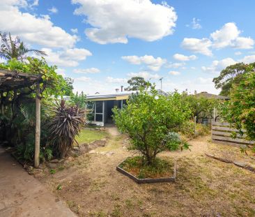 Three bedrooms with outdoor kitchen & entertaining - Photo 1