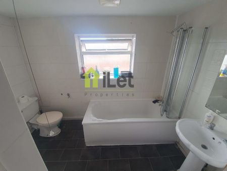 1 bedroom in a house share to rent - Photo 4