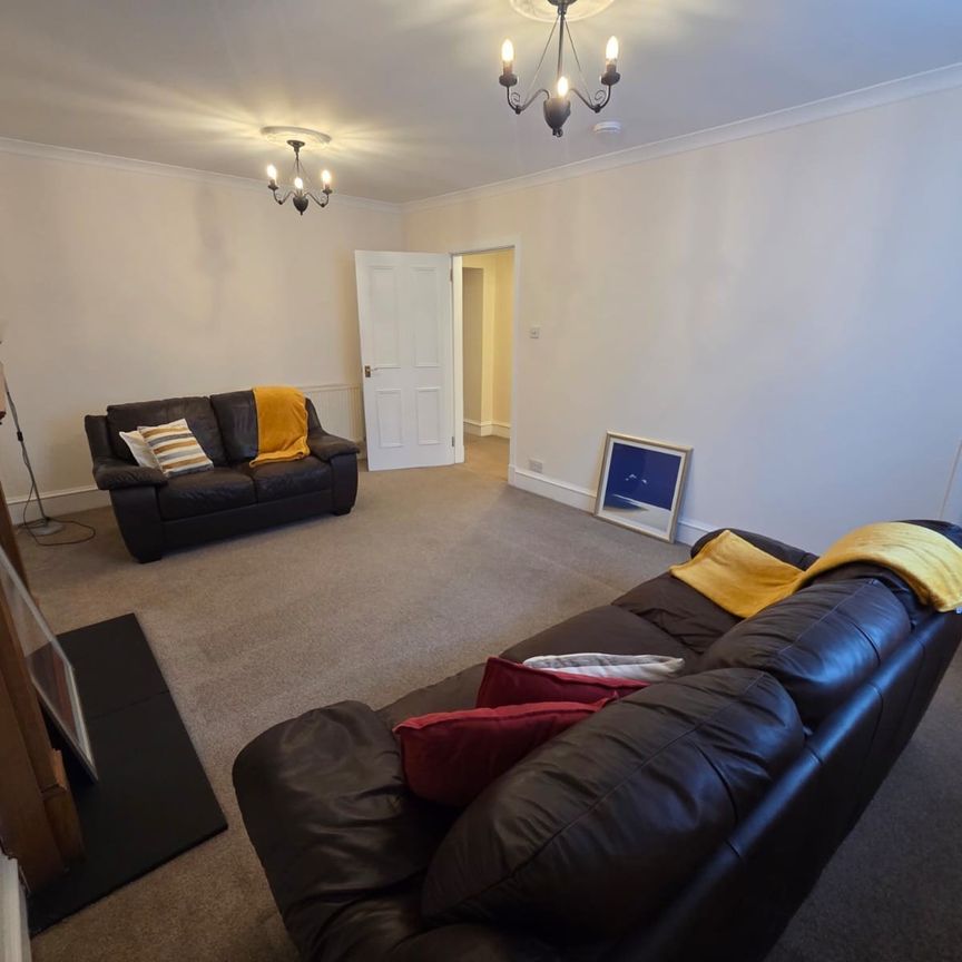 Albert Street, Aberdeen - Photo 1