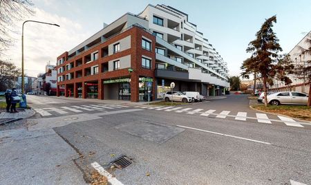 Rezidencia pri Radnici: 1+KK byt s loggiou štýlové bývanie 100m od Hlavnej - Fotografia 4