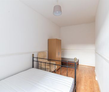 Lynnwood Terrace, Fenham, Newcastle Upon Tyne - Photo 5