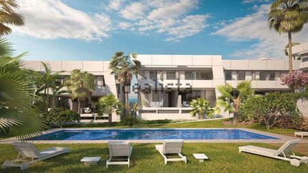 Alquiler de chalet adosado en Urbanización Lomas del Pozuelo - Photo 3