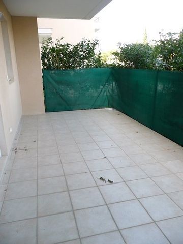 T1 - Photo 3
