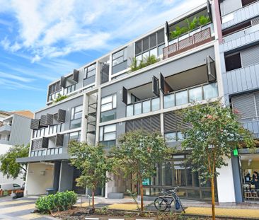 Prime Location, Modern One Bedroom Apartment - Photo 2