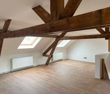 Appartement te huur in Jodoigne voor € 1.095 met 3 slaapkamers - Photo 2