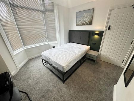 1 bedroom in a house share to rent - Photo 3