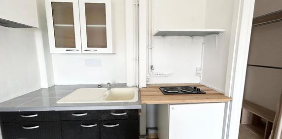 Location Appartement 2 pièces 48m² DOUAI 59500 - Photo 2