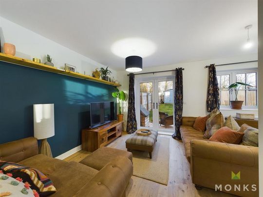 3 bedroom semi-detached house to rent - Photo 1