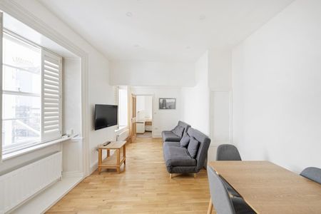 1 Bed Flat - Photo 3