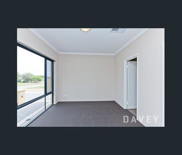 Modern Front Villa - Photo 4