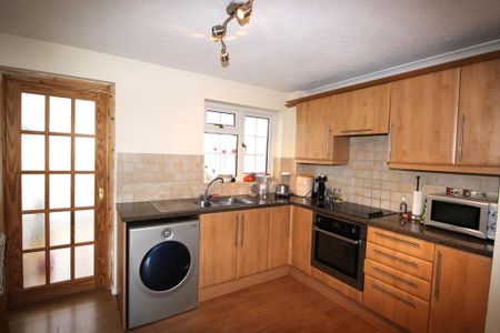 2 bedroom terraced house to rent - Photo 3