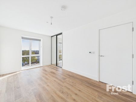 Bath Road, Slough, Berkshire,SL1 - Photo 2