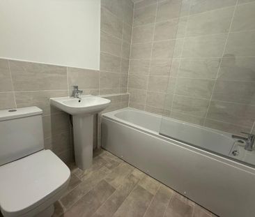 3 bedroom terraced house to rent - Photo 2